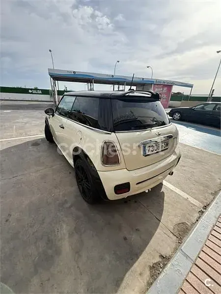 Usado Mini Cooper D 110 CV (80 kW) 2007 Beige Utilitario
