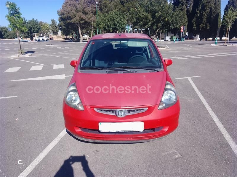 Rojo Usado 2003 Honda Jazz LS Utilitario | 2999 € - Imagen 1/4
