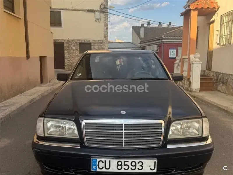 Usado Mercedes C250 Elegance 150 CV (110 kW) 1999 Negro Berlina