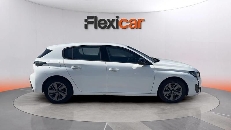 Używany Peugeot 308 Active 131 KM (96 kW) 2022 Biały Hatchback