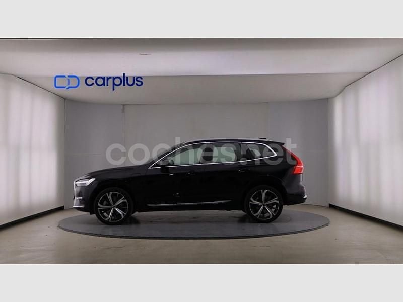 Usado Volvo XC60 Plus 350 CV (257 kW) 2023 Negro onyx metalizado SUV