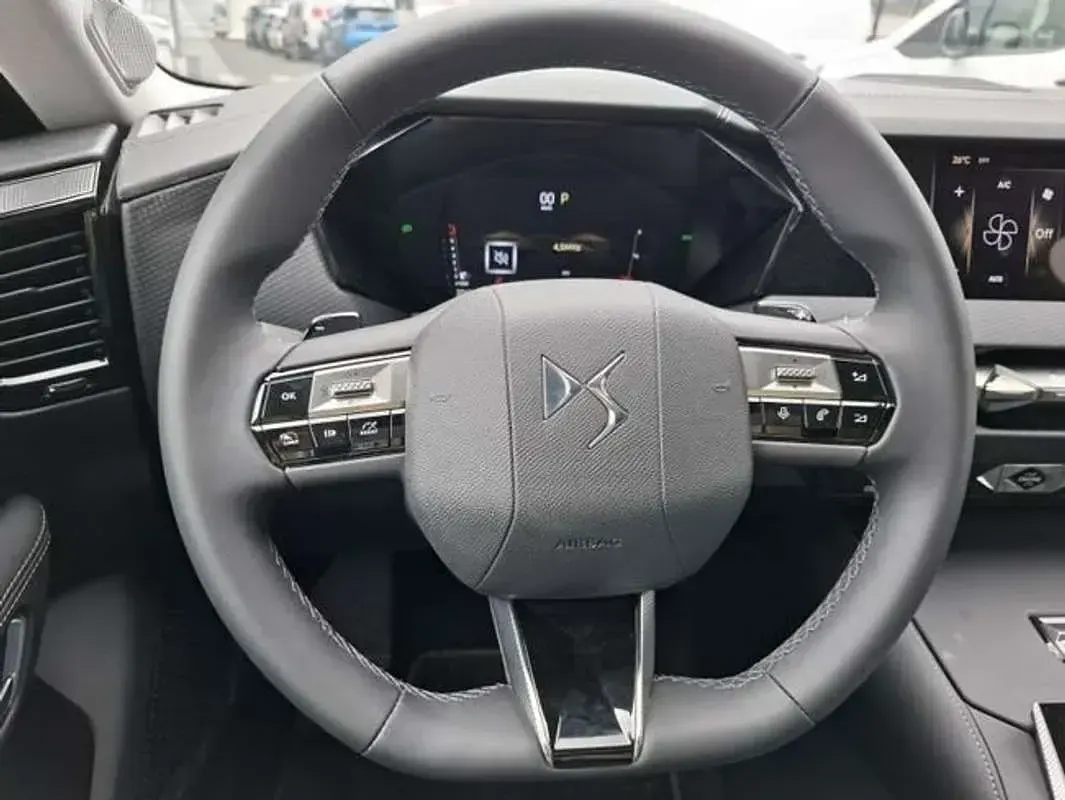 Usado DS Automobiles DS4 Rivoli 131 CV (96 kW) 2025 Gris SUV