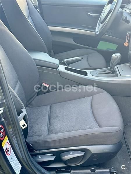 Usado BMW 330 245 CV (180 kW) 2009 Gris / plata Berlina