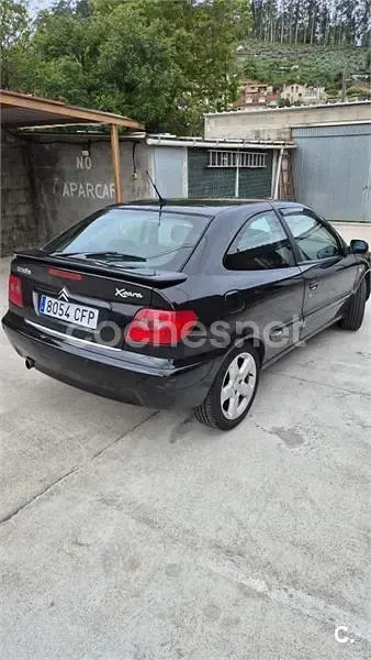 Usado Citroën Xsara 110 CV (80 kW) 2003 Negro Coupe