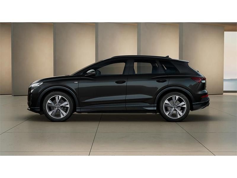 Nuevo Audi Q4 e-tron Ambiente 210 kW (286 CV) 2025 Negro mito SUV