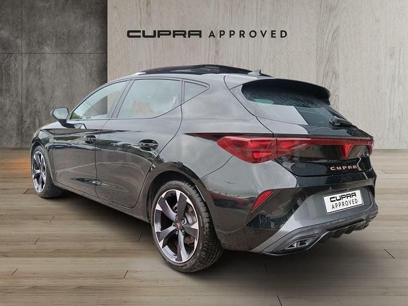 Usado Cupra Leon 150 CV (110 kW) 2024 Negro Berlina