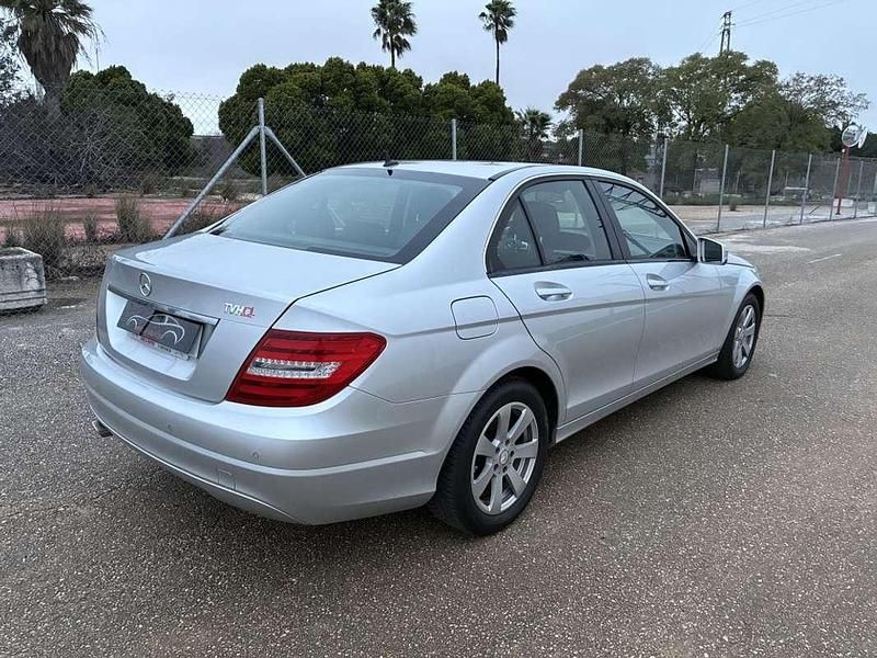 Usado Mercedes C200 Edition 136 CV (100 kW) 2013 Plateado Berlina