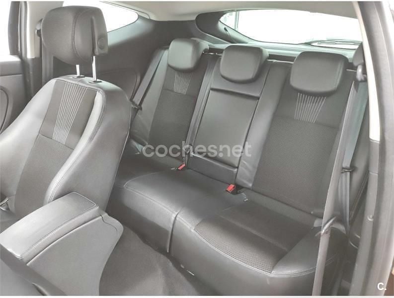 Negro Usado 2002 Renault Mégane Coupé Dynamique Coupe | 8700 € - Imagen 1/4