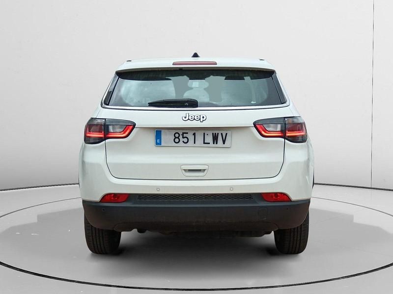Usado Jeep Compass Longitude 132 CV (97 kW) 2022 Blanco SUV