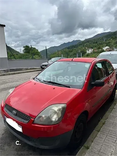 Używany Ford Fiesta Ambiente 68 KM (50 kW) 2008 Czerwony Hatchback