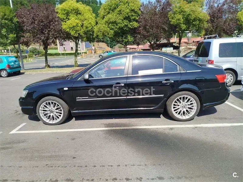 Usado Hyundai Sonata Style 140 CV (102 kW) 2006 Negro Berlina