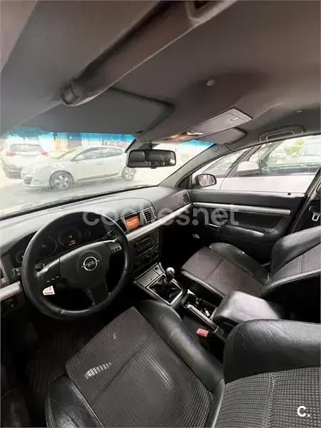 Usado Opel Vectra GTS Elegance 177 CV (130 kW) 2004 Gris / plata Berlina