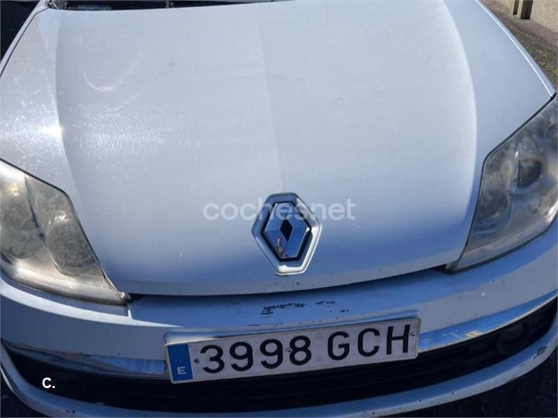 Blanco Usado 2008 Renault Laguna III Expression Berlina | 2499 € - Imagen 1/4