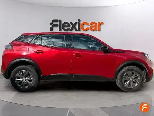 Usado Peugeot 2008 Active 100 CV (73 kW) 2023 Rojo SUV