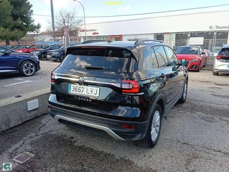 Usado VW T-Cross Advance 95 CV (69 kW) 2022 Negro SUV