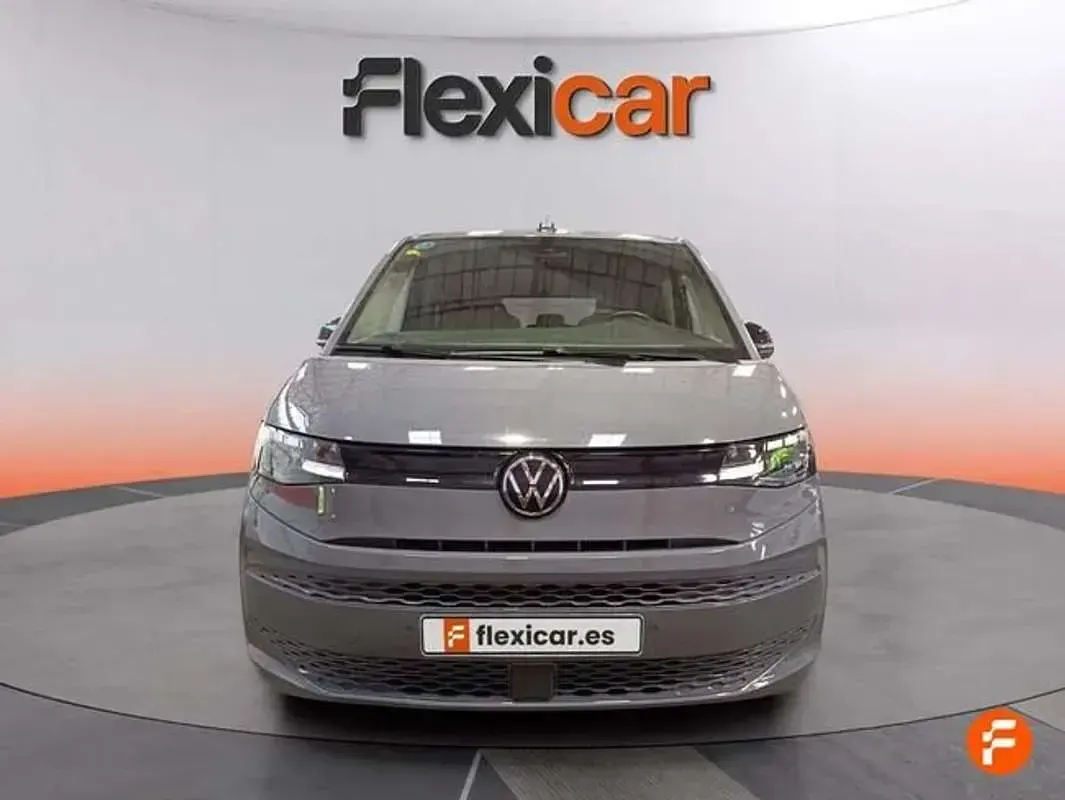Usado VW Multivan 136 CV (100 kW) 2022 Gris Monovolumen