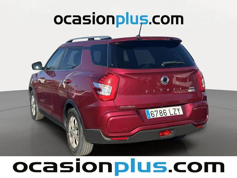 Usado Ssangyong (KGM) Tivoli 163 CV (119 kW) 2022 Rojo SUV