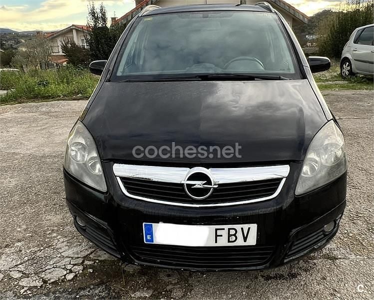 Usado Opel Zafira Cosmo 150 CV (110 kW) 2006 Negro Monovolumen