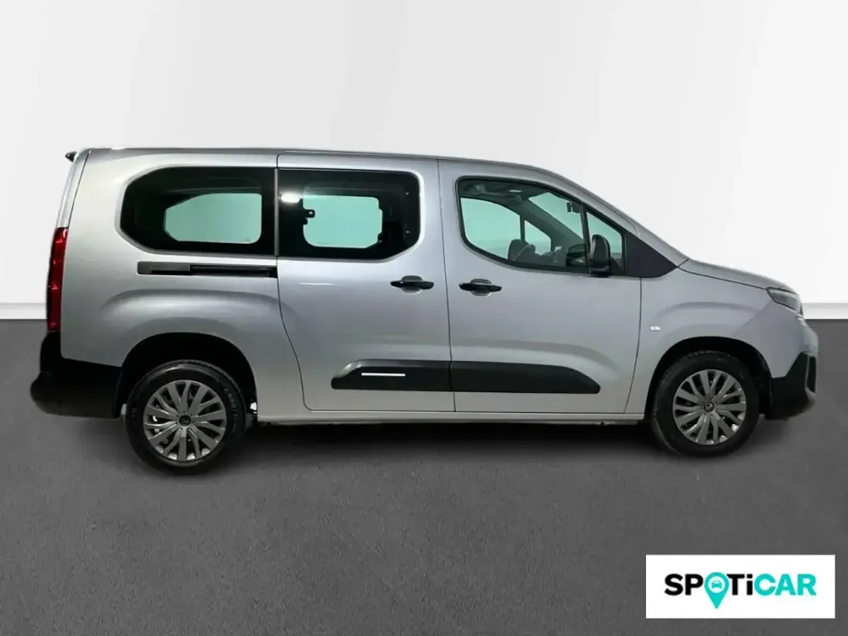 Usado Citroën Berlingo 130 CV (95 kW) 2025 Gris Monovolumen