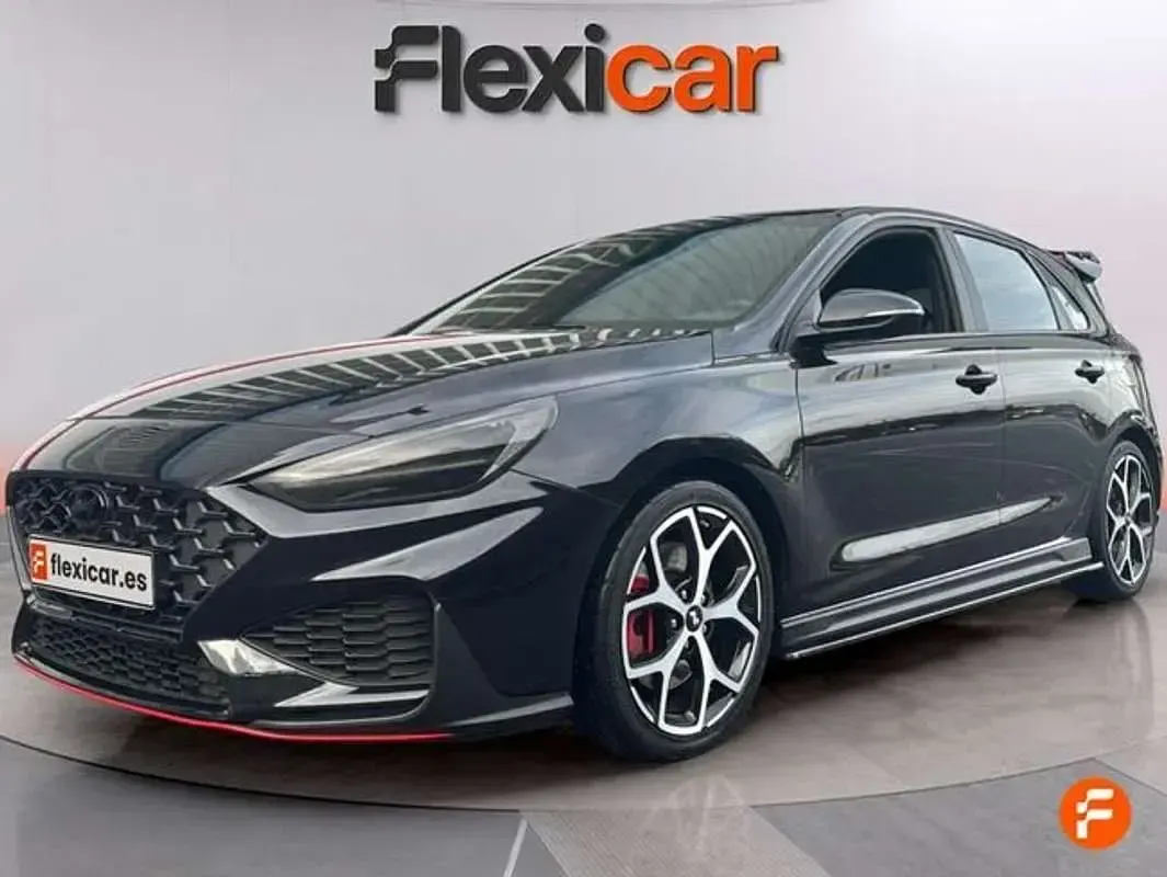 Usado Hyundai i30 250 CV (183 kW) 2023 Negro Utilitario