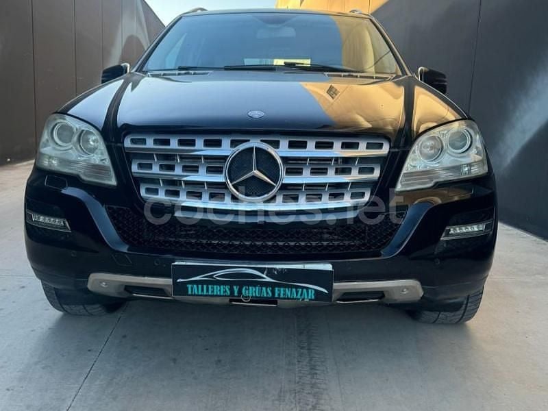 Usado Mercedes ML300 Executive 204 CV (150 kW) 2011 Negro SUV