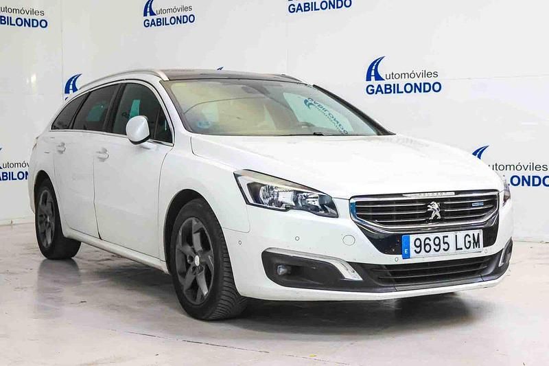 Usado Peugeot 508 SW Allure 181 CV (133 kW) 2015 Blanco Familiar