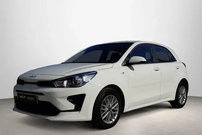 Usado Kia Rio 84 CV (61 kW) 2022 Blanco Utilitario