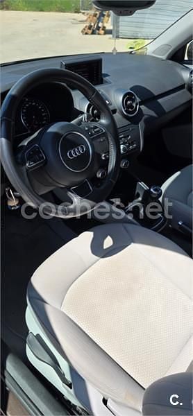 Usado Audi A1 Ambition 90 CV (66 kW) 2014 Marrón Berlina