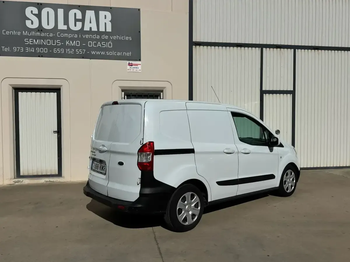 Usado Ford Transit Courier Trend 75 CV (55 kW) 2018 Blanco Van