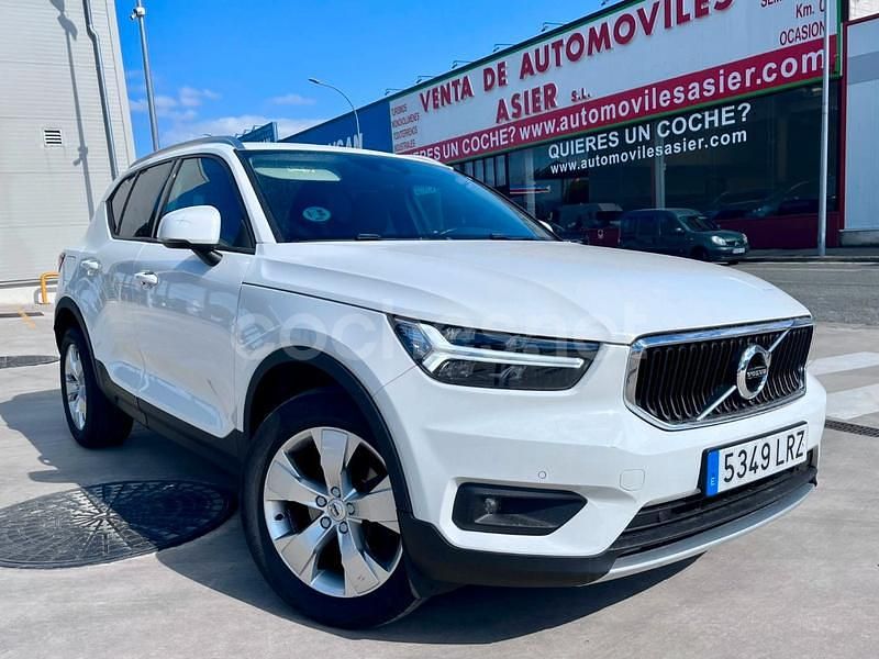 Blanco Usado 2021 Volvo XC40 Momentum SUV | 23.950 € (Un poco caro) - Imagen 1/4