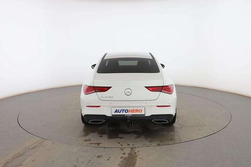 Usado Mercedes CLA180 Progressive 136 CV (100 kW) 2023 Blanco Berlina
