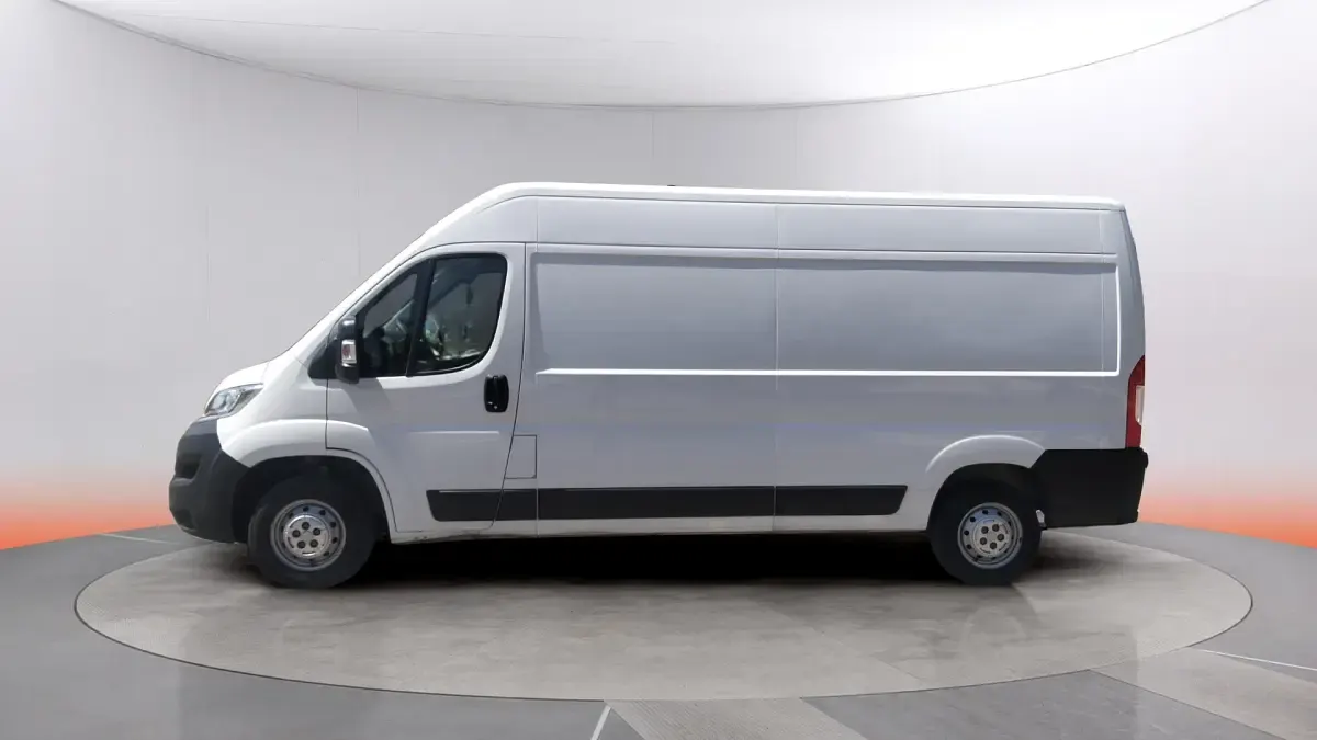Usado Citroën Jumper 120 CV (88 kW) 2021 Blanco Monovolumen