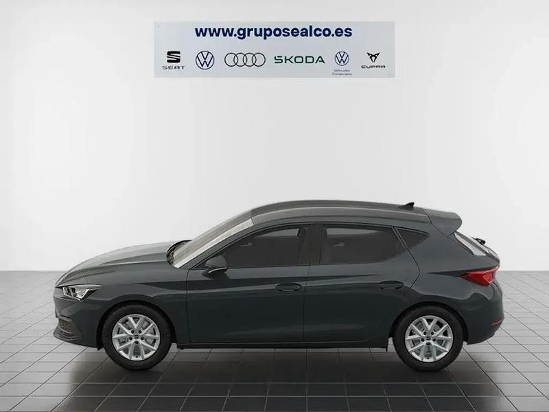 Uusi Seat Leon Style 115 HP (84 kW) 2026 Sininen