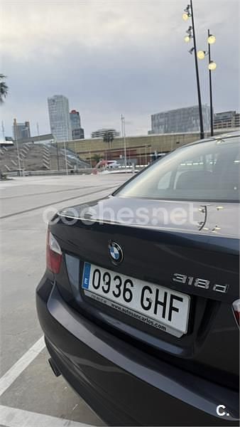 Usado BMW 318 Comfort Edition 122 CV (89 kW) 2008 Gris / plata Berlina