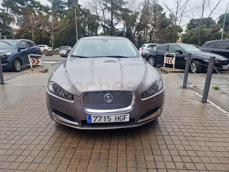 Usado Jaguar XF Luxury 190 CV (139 kW) 2011 Gris / plata Berlina