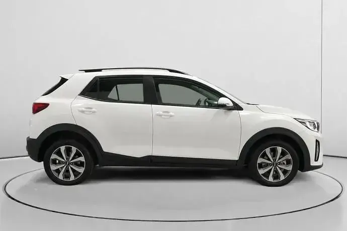 Usado Kia Stonic 100 CV (73 kW) 2024 SUV