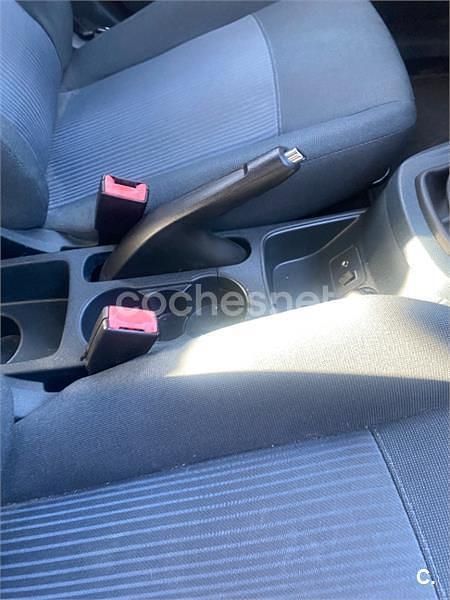 Usado Ford Fiesta Trend 82 CV (60 kW) 2011 Blanco Berlina