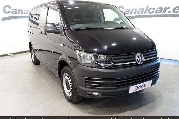 Usado VW Caravelle Trendline 150 CV (110 kW) 2016 Negro Monovolumen