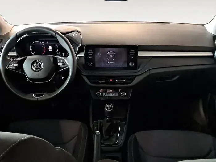 Usado Skoda Fabia Ambition 95 CV (69 kW) 2024 Gris plata Utilitario