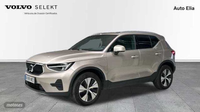 Beige Usado 2022 Volvo XC40 Core SUV | 33.500 € (Precio justo) - Imagen 1/4