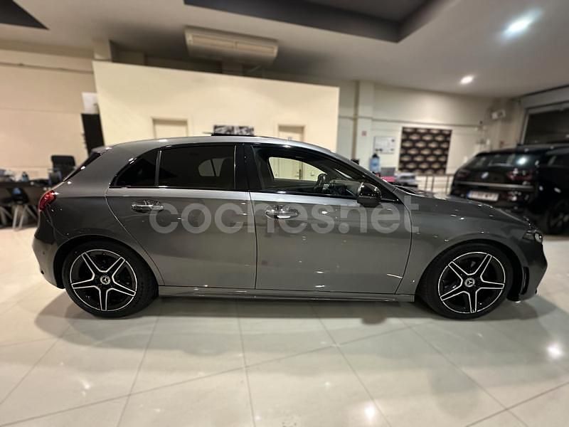Usado Mercedes A180 136 CV (100 kW) 2019 Gris / plata Berlina