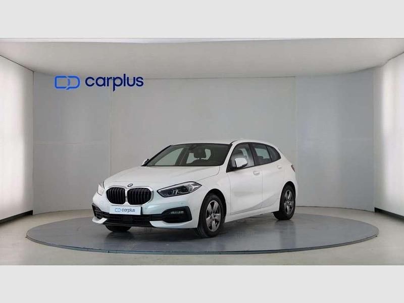 Blanco Usado 2021 BMW 118 Utilitario | 24.790 € (Un poco caro) - Imagen 1/4