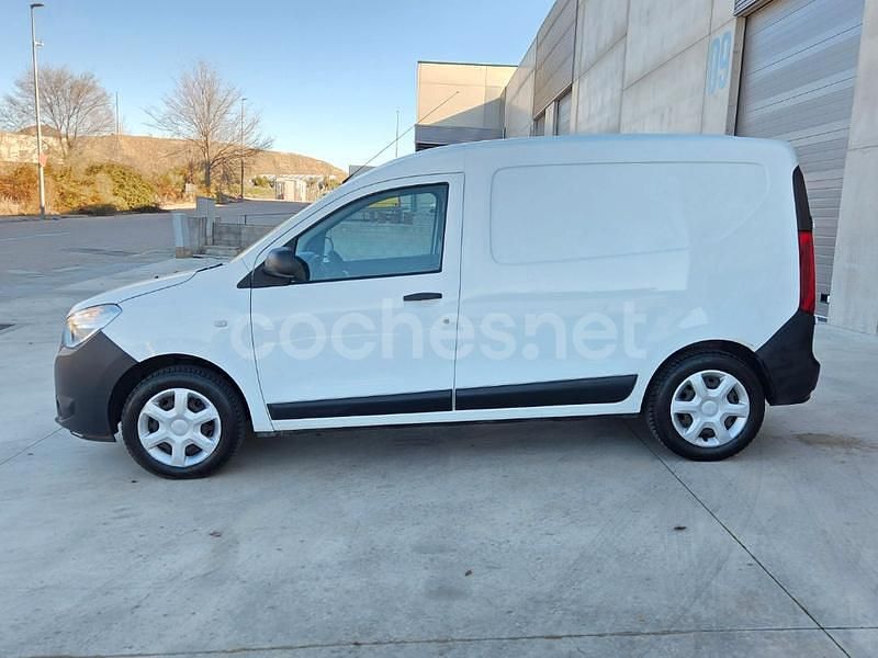 Usado Dacia Dokker Essentiel 102 CV (75 kW) 2019 Blanco Monovolumen