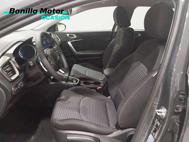 Nuevo Kia Ceed 120 CV (88 kW) 2025 Gris Utilitario