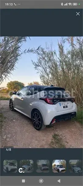Usado Toyota Yaris Hybrid Edition 116 CV (85 kW) 2022 Gris / plata Berlina