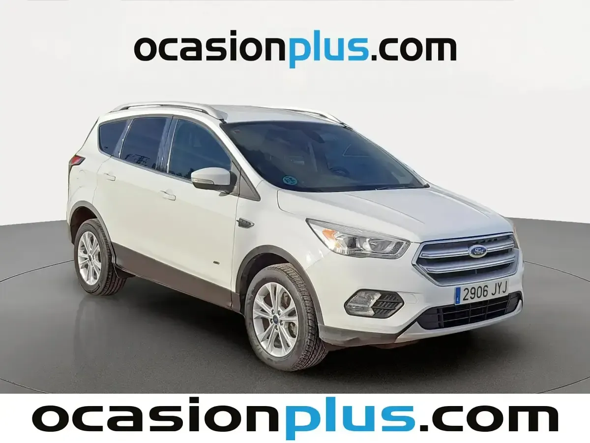 Usado Ford Kuga Titanium 150 CV (110 kW) 2017 Blanco SUV