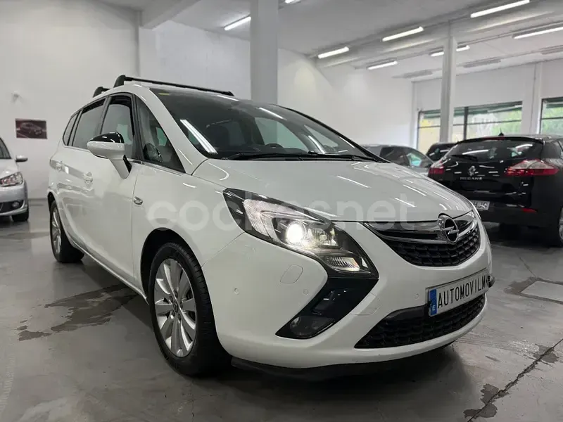 Usado Opel Zafira Tourer Excellence 140 CV (102 kW) 2016 Blanco Monovolumen
