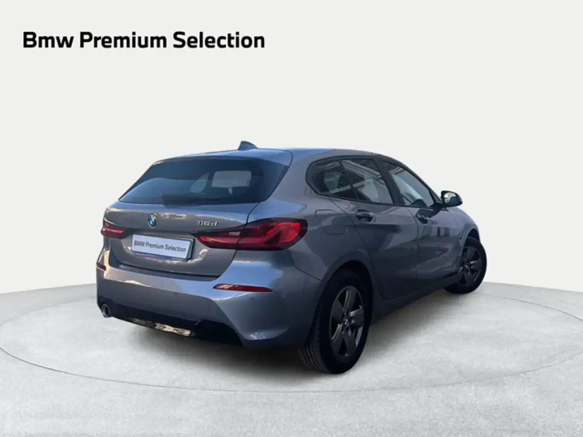 Usado BMW 116 116 CV (85 kW) 2023 Gris Utilitario