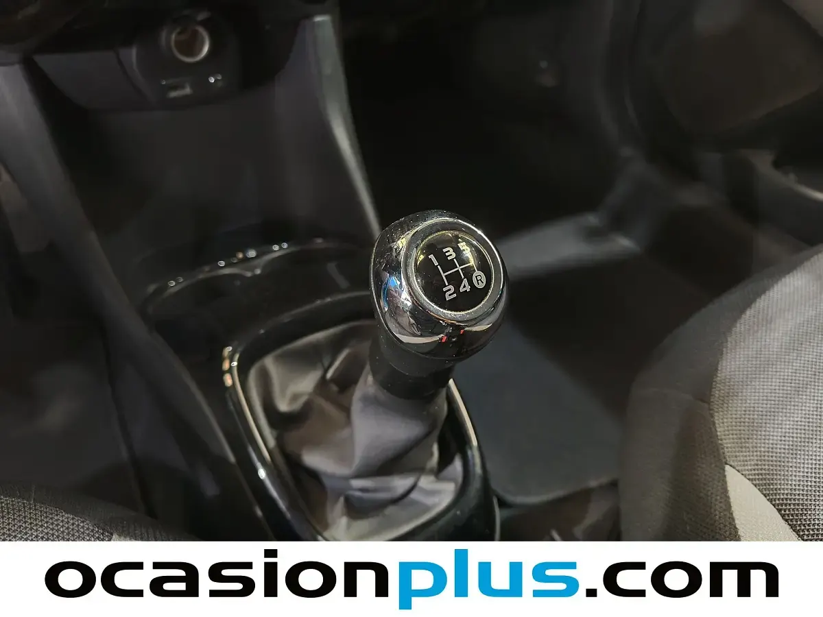 Usado Toyota Aygo X-play 72 CV (52 kW) 2019 Azul Utilitario