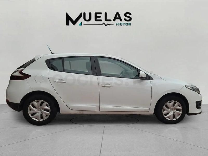 Usado Renault Mégane Business 95 CV (69 kW) 2015 Blanco Berlina